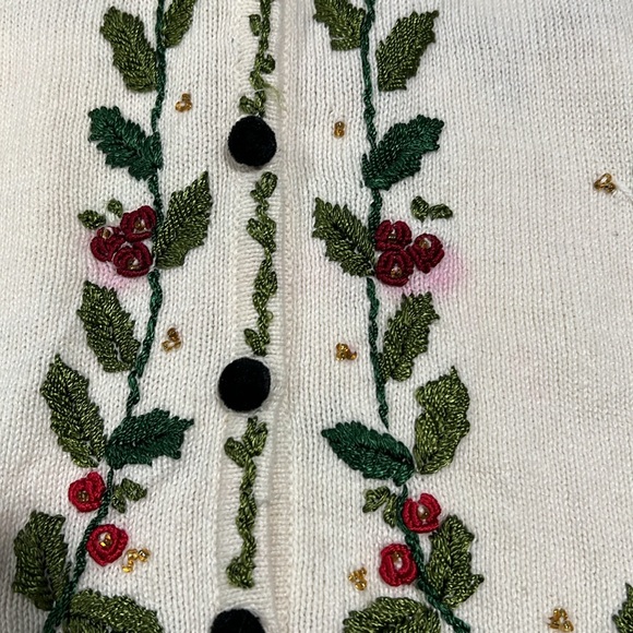 Designer Original - 2x holiday sweater - Picture 3 of 14